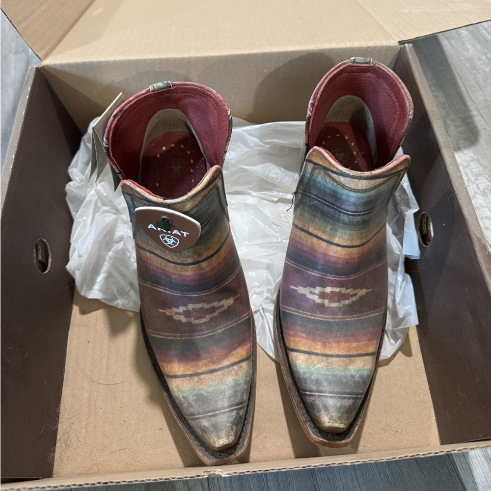 Ariat saddle blanket Dixon western leather ankle boots